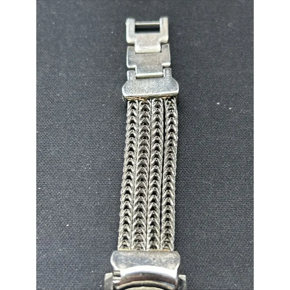 Decade Silver Tone Women’s Quartz Watch